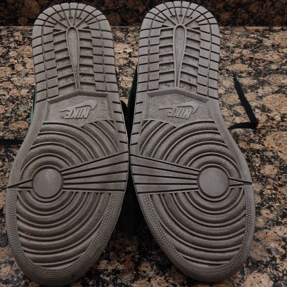 Air Jordan 1's Retro '89 Green Glow😎 - Picture 6 of 9